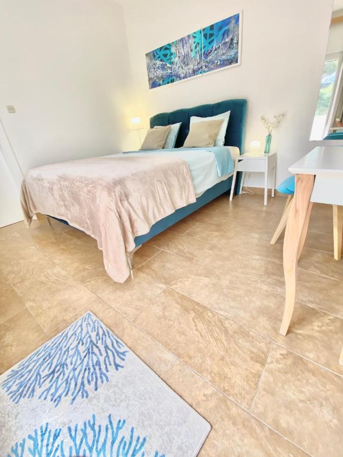 Mamma Mia Apartments-City Center Hvar Town Exterior photo