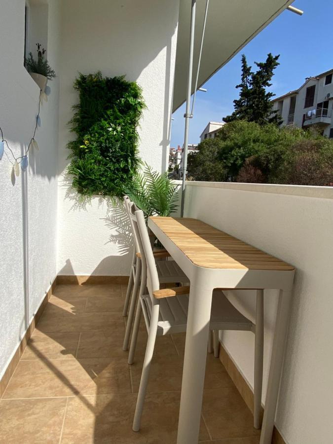 Mamma Mia Apartments-City Center Hvar Town Exterior photo
