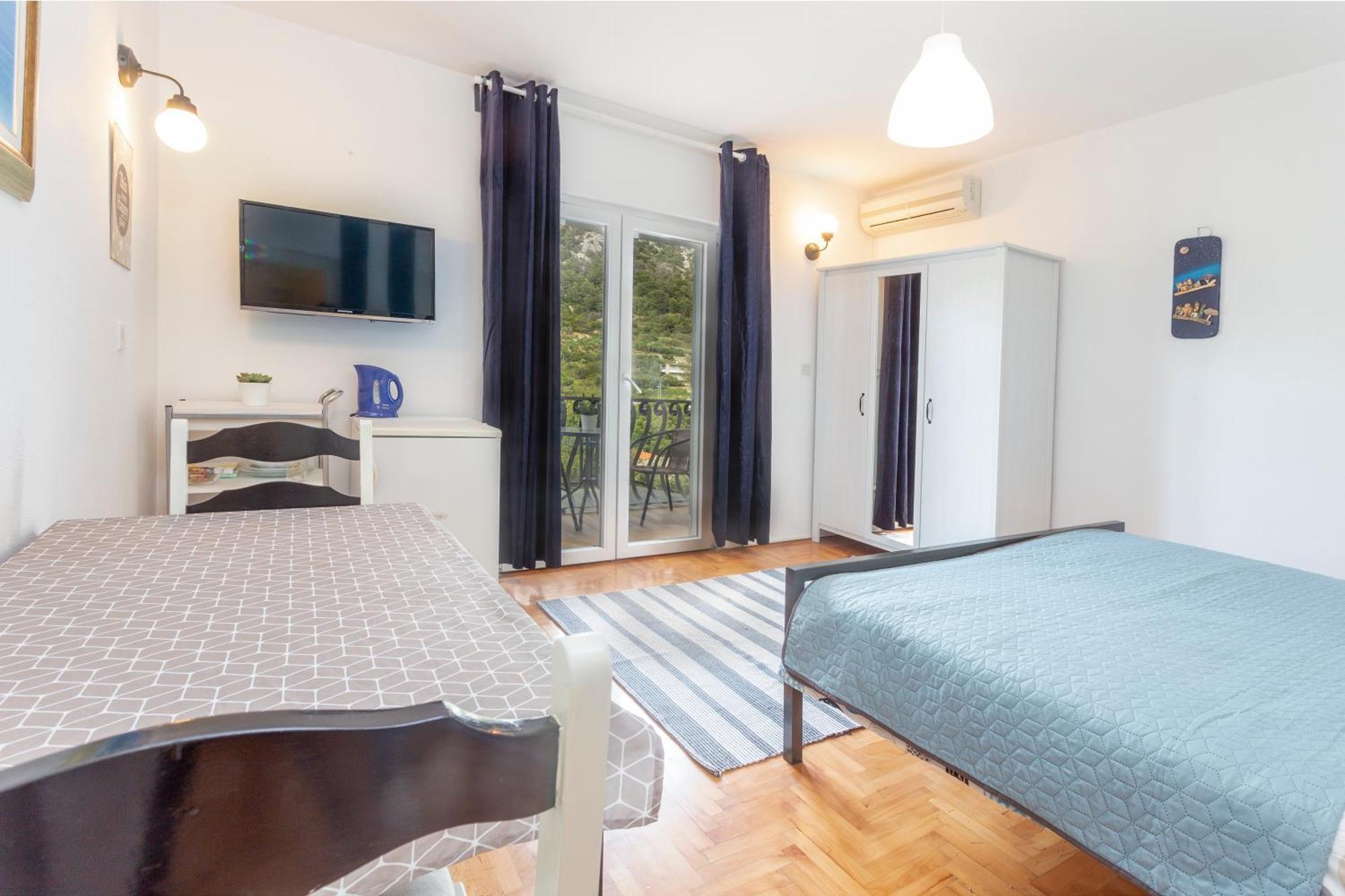 Mamma Mia Apartments-City Center Hvar Town Exterior photo